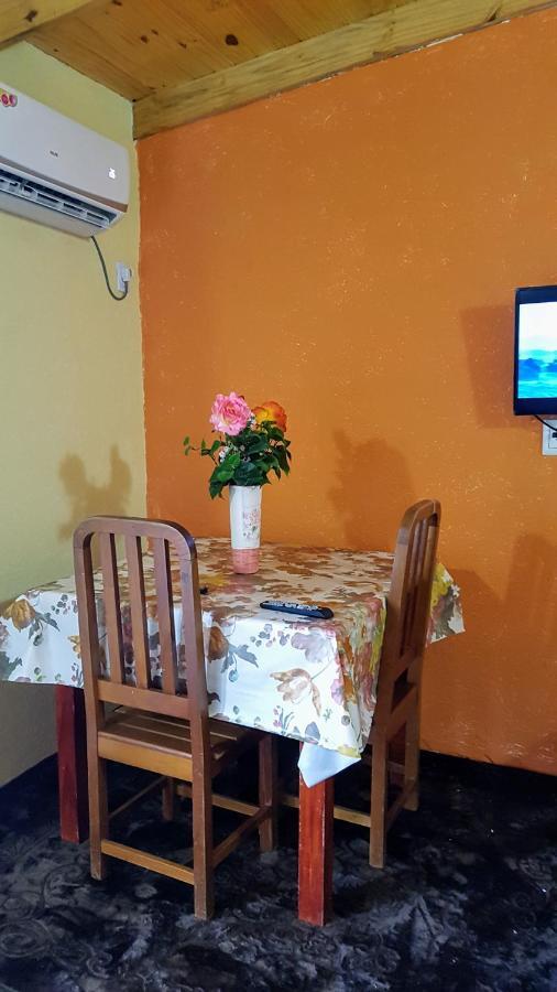 Alojamiento El Jilguero Puerto Iguazu Luaran gambar